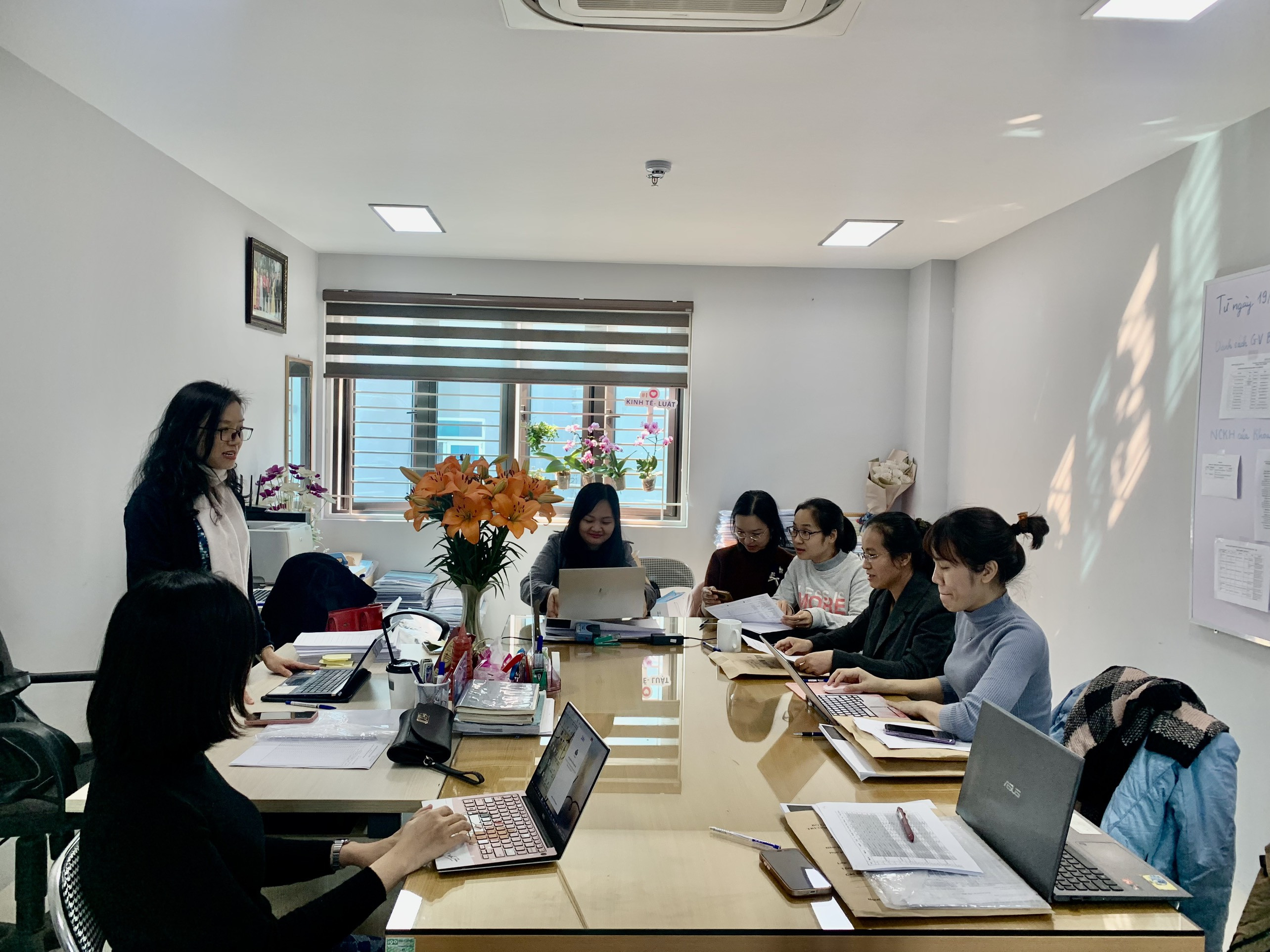 Hội nghị thông tin khoa học của bộ môn Luật kinh tế