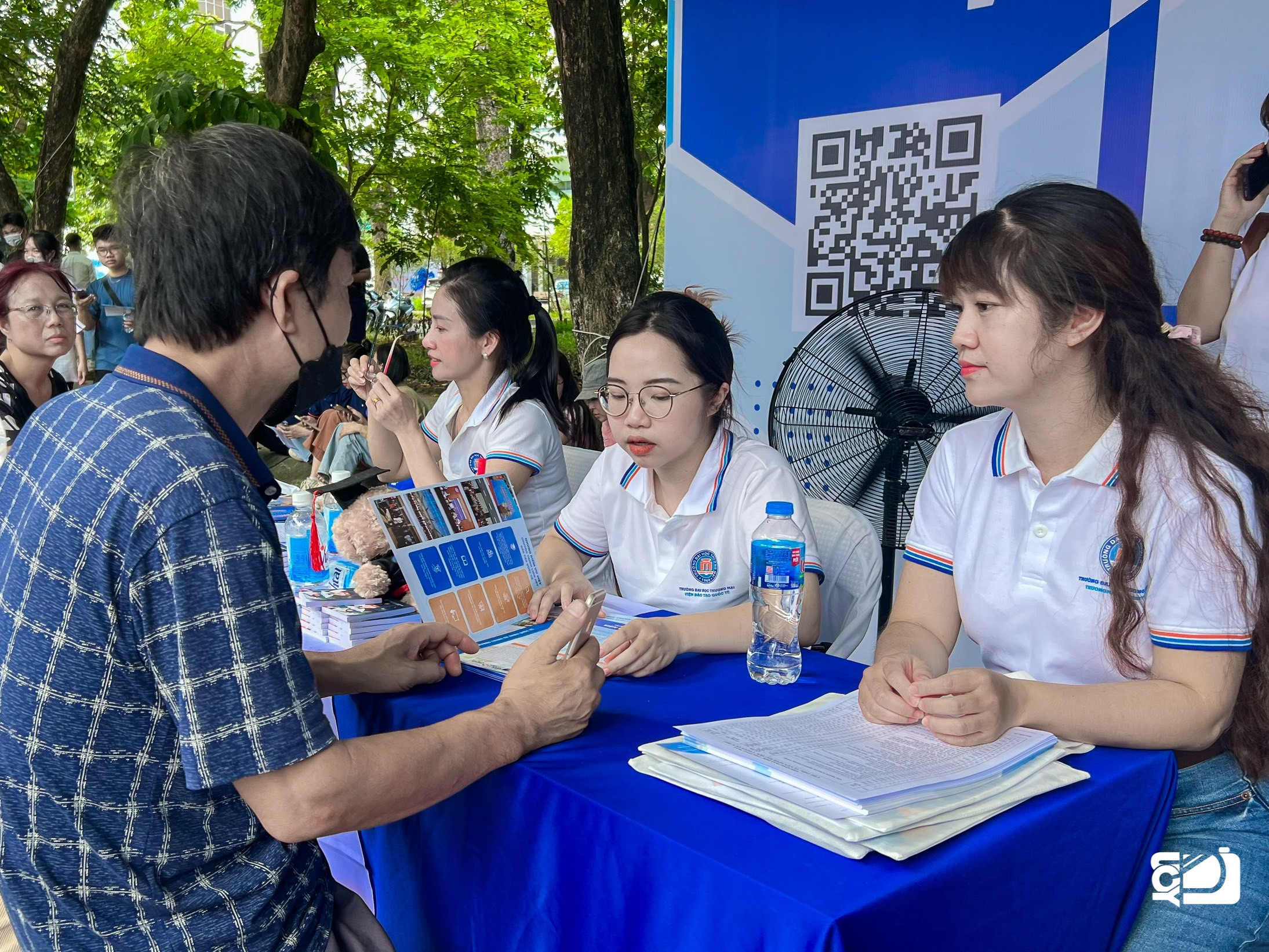 KHOA LUẬT TMU TẠI NGÀY HỘI LỰA CHỌN XÉT TUYỂN NGUYỆN VỌNG CAO ĐẲNG, ĐẠI HỌC NĂM 2023