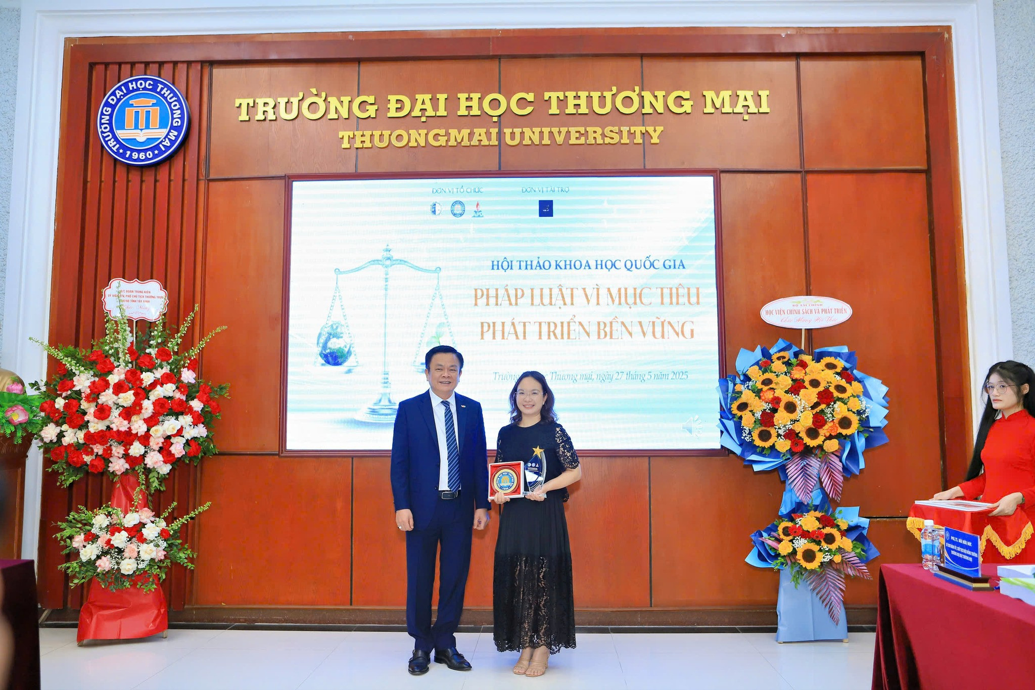 TRI ÂN NHÀ TÀI TRỢ HỘI THẢO KHOA HỌC QUỐC GIA “PHÁP LUẬT VÌ MỤC TIÊU PHÁT TRIỂN BỀN VỮNG” – CÔNG TY LUẬT TNHH TRẦN VŨ